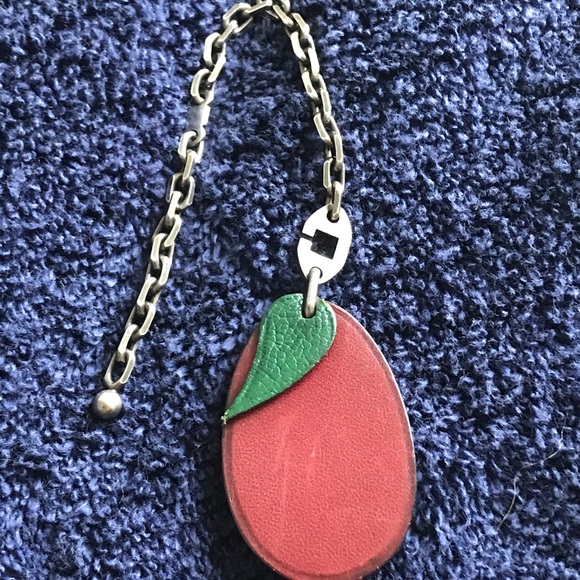 🎄🎄Authentic Hermes Plum Key/Bag Charm HTF - Picture 1 of 4